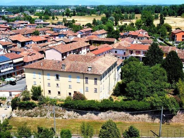 Palazzo in vendita a Mozzanica, Lombardia