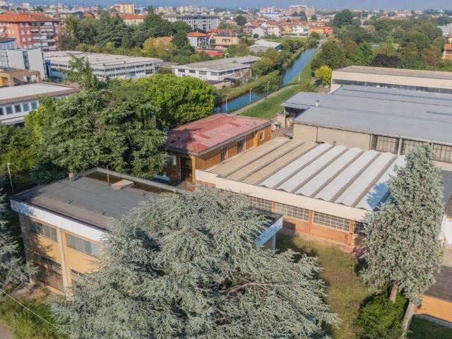 Palazzo in vendita a Muggiò, Lombardia