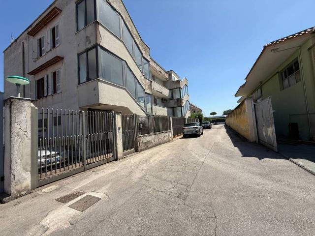 Palazzo in vendita a Mugnano Di Napoli, Campania