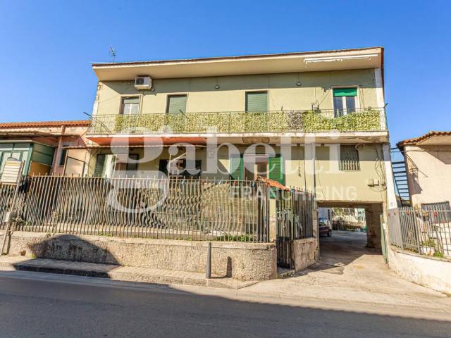 Palazzo in vendita a Mugnano Di Napoli, Napoli