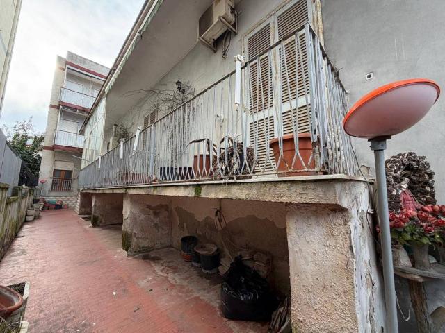 Palazzo in vendita a Mugnano Di Napoli, Campania