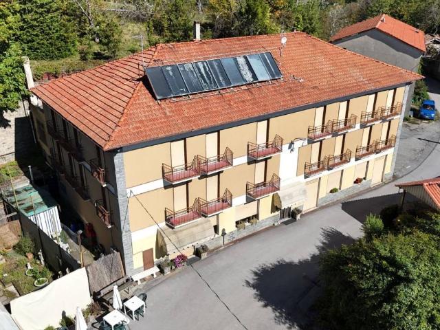 Palazzo in vendita a Murazzano, Cuneo