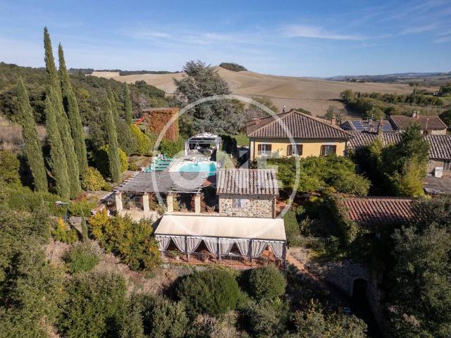 Palazzo in vendita a Murlo, Toscana