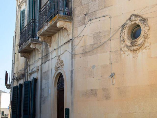 Palazzo in vendita a Puglia, Lecce