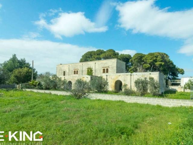 Palazzo in vendita a Puglia, Lecce