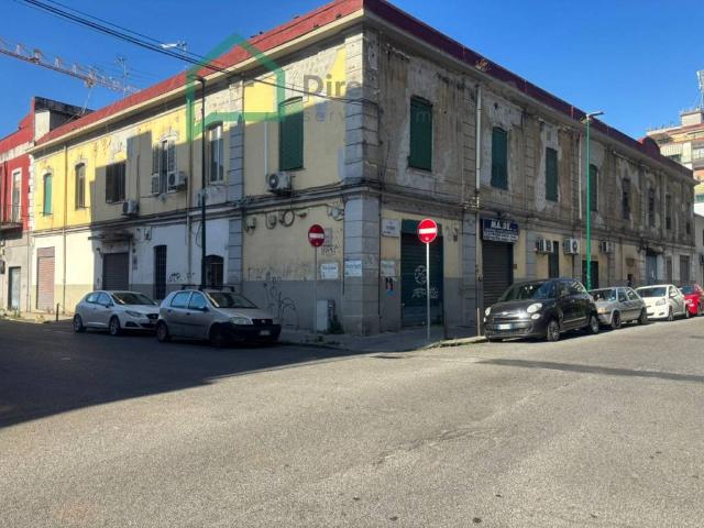 Palazzo in vendita a Municipalità 4, Arenaccia
