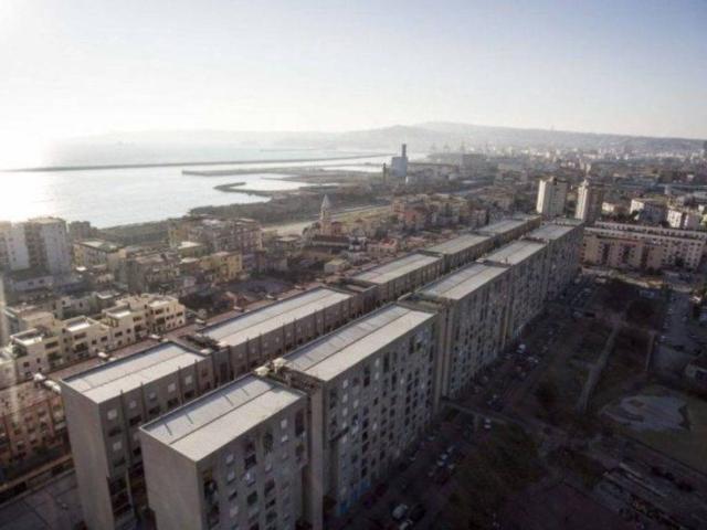 Palazzo in vendita a Municipalità 6, San Giovanni A Teduccio