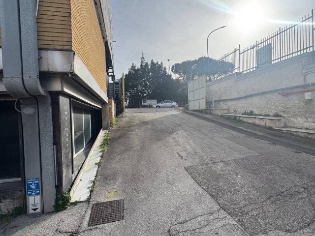 Palazzo in vendita a Municipalità 6, Campania