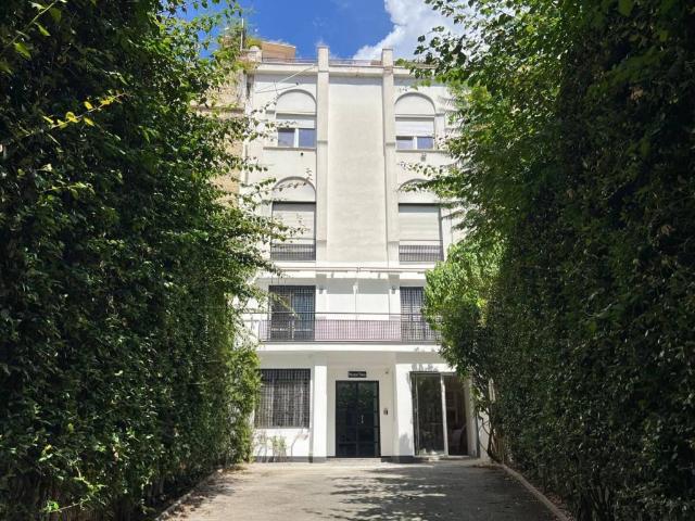 Palazzo in vendita a Napoli