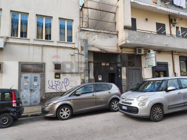 Palazzo in vendita a Municipalità 4, Arenaccia