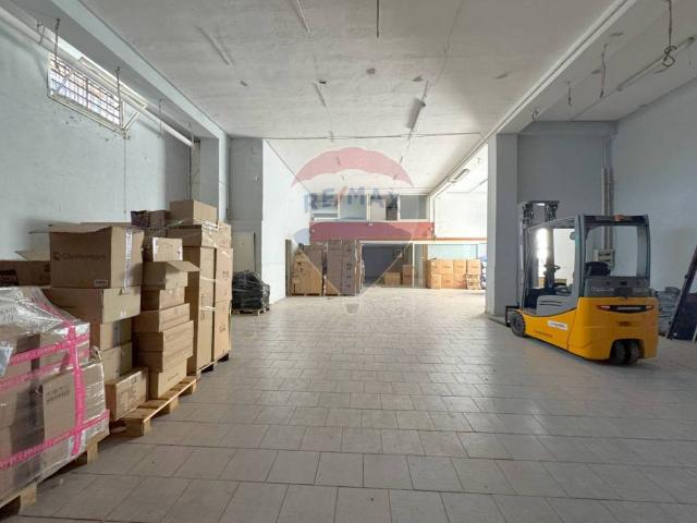 Palazzo in vendita a Napoli