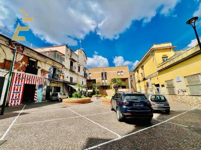 Palazzo in vendita a Municipalità 8, Piscinola