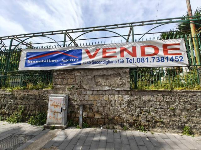 Palazzo in vendita a Municipalità 7, Campania