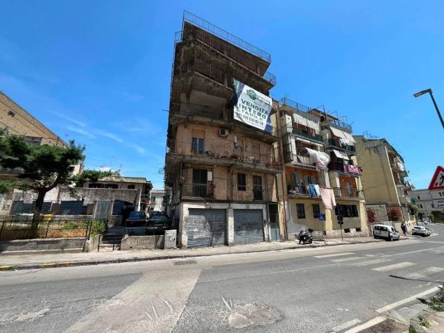 Palazzo in vendita a Municipalità 7, Miano
