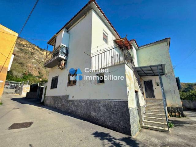 Palazzo in vendita a Camaldoli, Napola