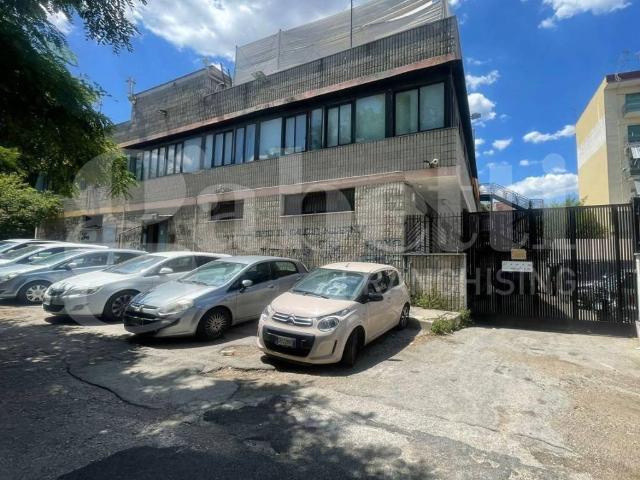 Palazzo in vendita a Napoli