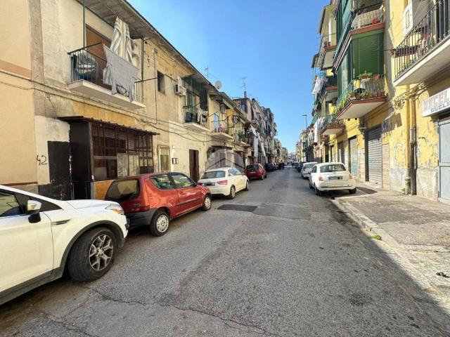 Palazzo in vendita a Napoli