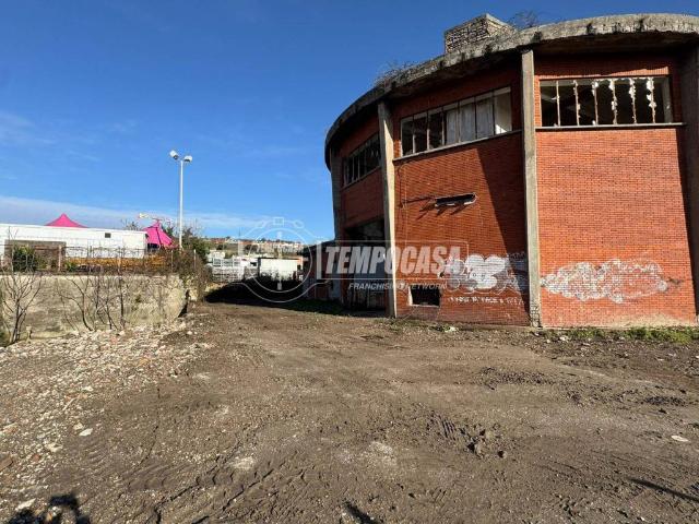 Palazzo in vendita a Municipalità 10, Campania
