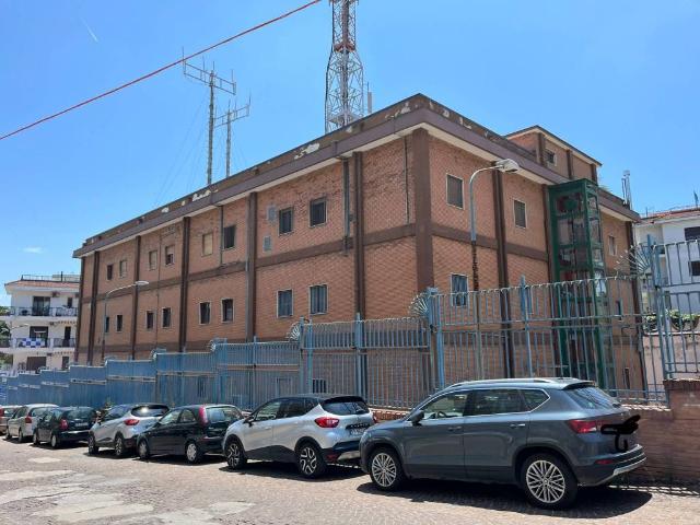 Palazzo in vendita a Napoli