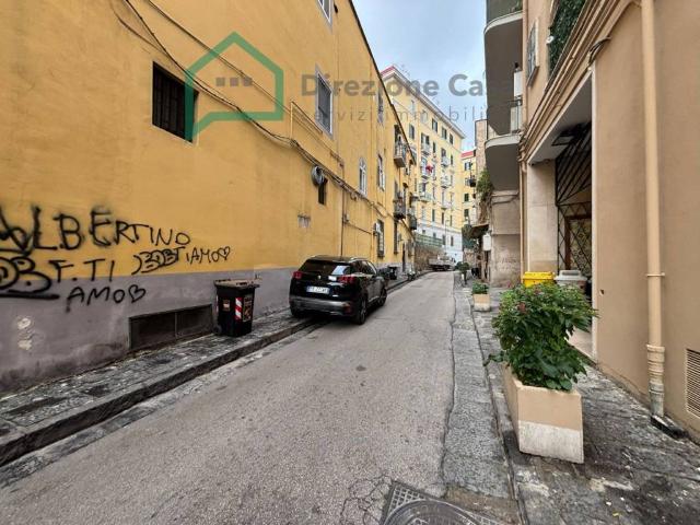 Palazzo in vendita a Municipalità 3, Campania