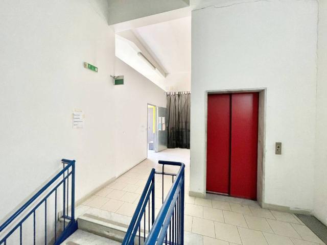 Palazzo in vendita a Napoli