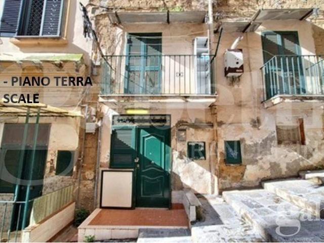 Palazzo in vendita a Municipalità 1, Campania