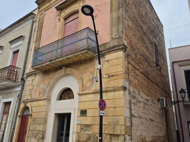 Palazzo in vendita a Puglia, Lecce