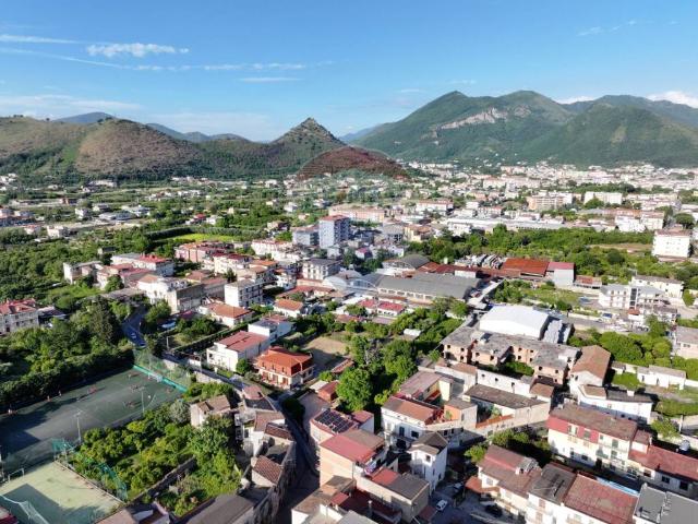 Palazzo in vendita a Camerelle, Nocera Superiore