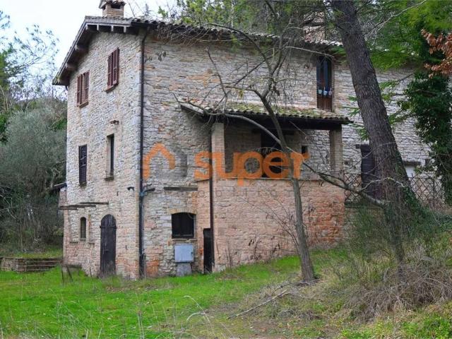 Palazzo in vendita a Nocera Umbra, Umbria