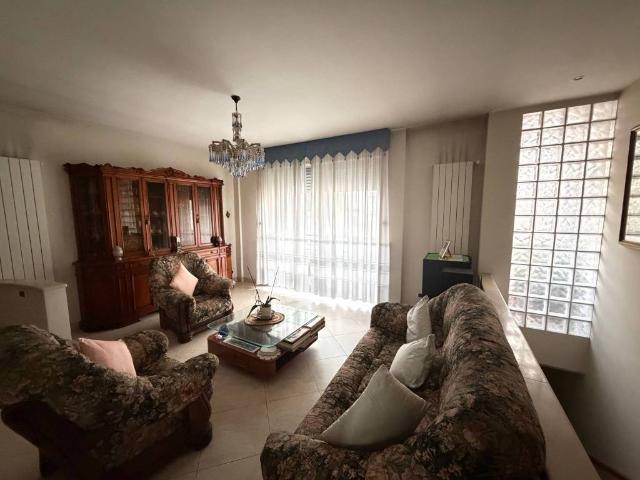 Palazzo in vendita a Puglia, Bari