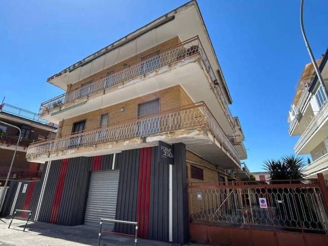 Palazzo in vendita a Nola, Campania