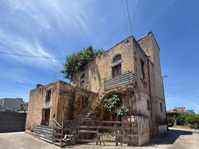 Palazzo in vendita a Nola, Campania