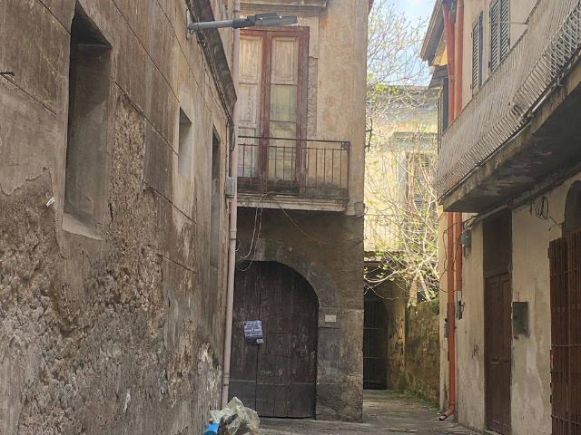 Palazzo in vendita a Nola, Campania
