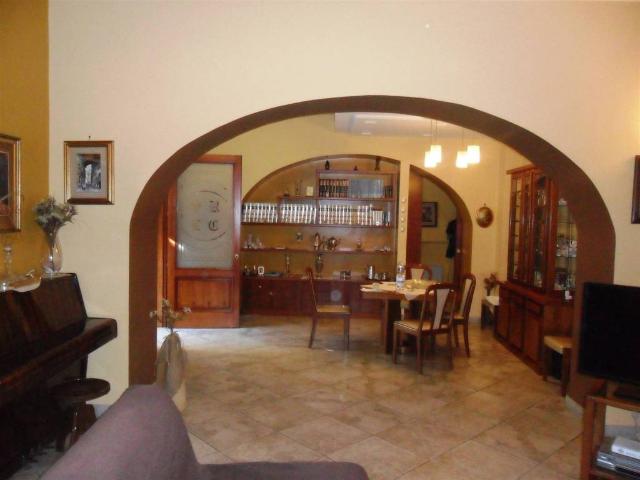 Palazzo in vendita a Nola, Campania