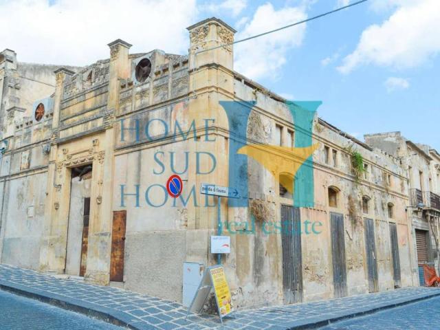 Palazzo in vendita a Noto, Sicilia