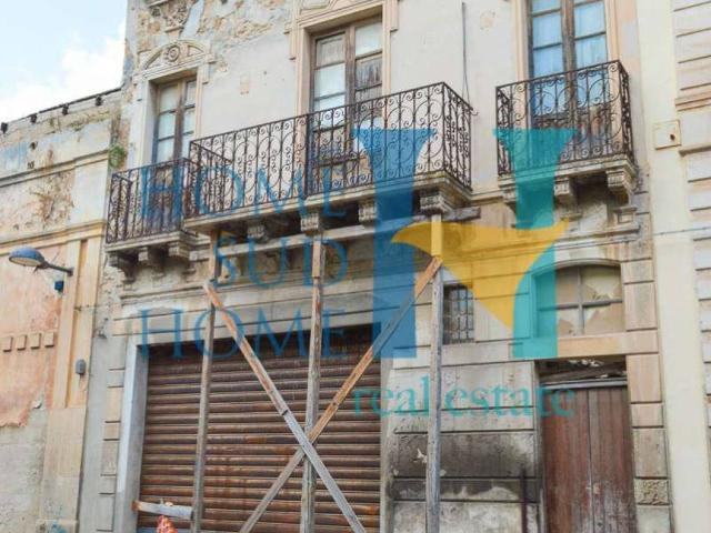 Palazzo in vendita a Noto, Sicilia
