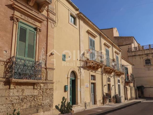 Palazzo in vendita a Noto, Sicilia