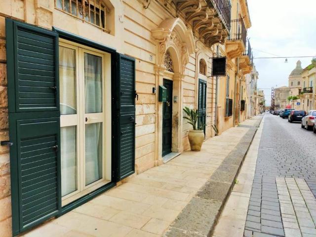 Palazzo in vendita a Noto, Sicilia