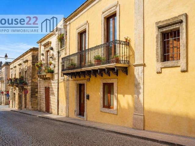 Palazzo in vendita a Noto, Sicilia