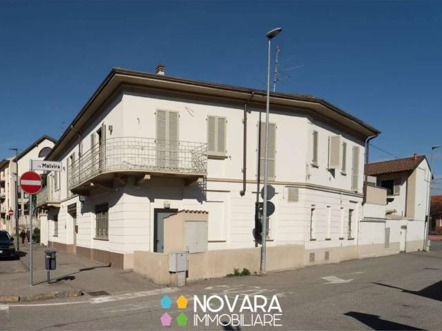 Palazzo in vendita a Vignale Nuovo, Piemonte