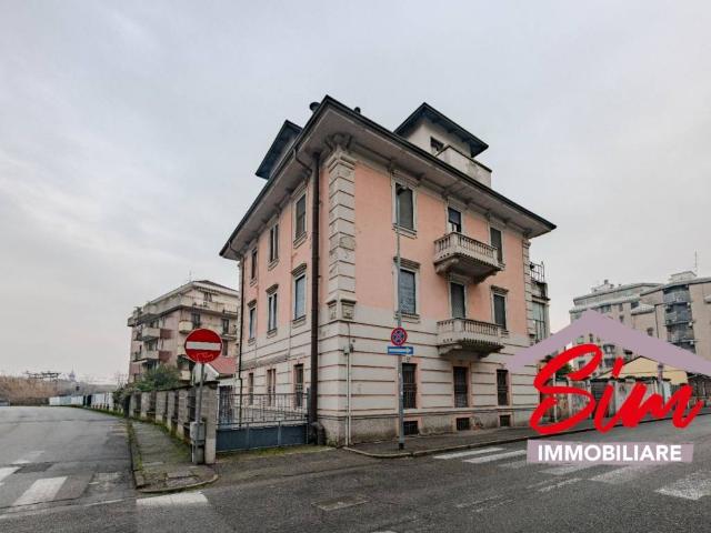 Palazzo in vendita a Porta Mortara, Piemonte