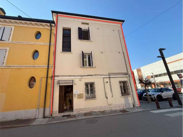 Palazzo in vendita a Unione delle Terre d'Argine, Novi Di Modena