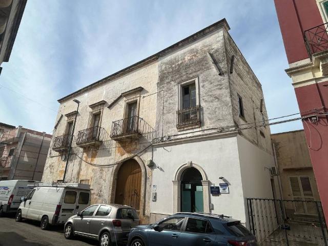 Palazzo in vendita a Puglia, Lecce