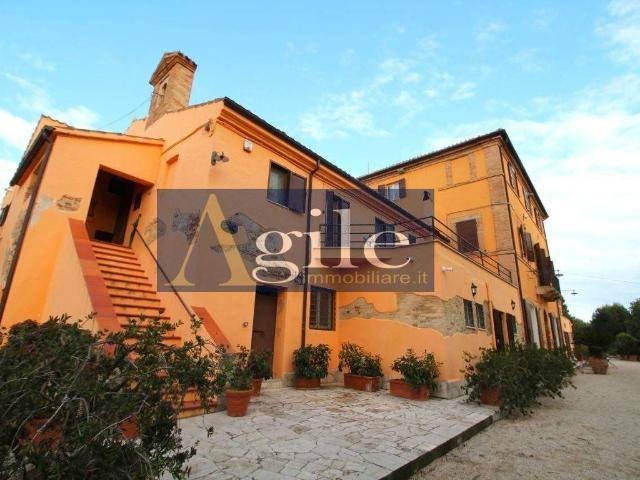Palazzo in vendita a Marche, Ascoli Piceno