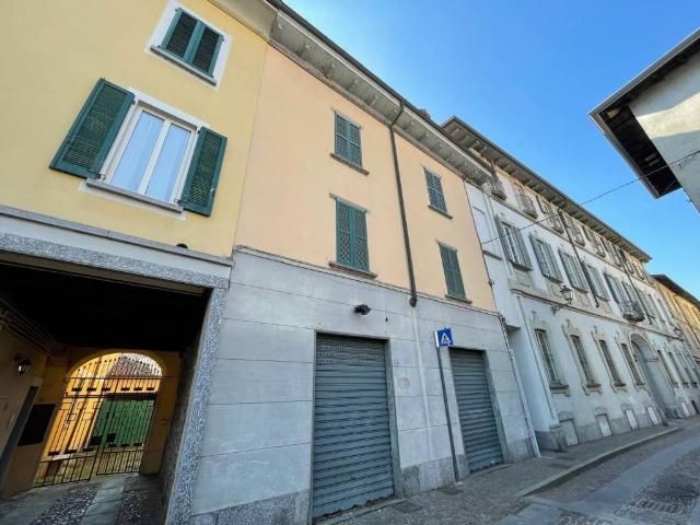 Palazzo in vendita a Molera, Oggiono