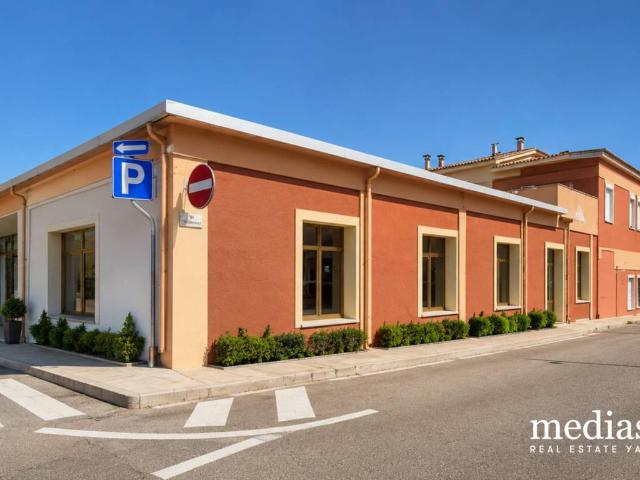 Palazzo in vendita a San Pantaleo, Sardigna/Sardegna