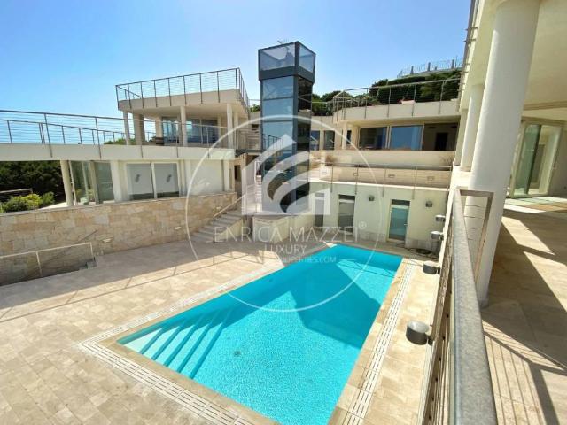 Palazzo in vendita a Porto Cervo, Sassari