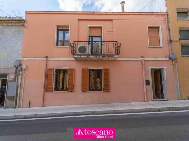 Palazzo in vendita a Olbia, Sassari