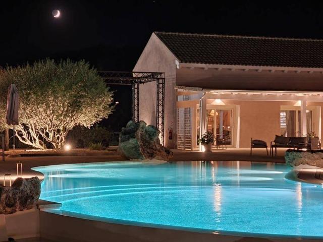 Palazzo in vendita a Olbia, Sassari