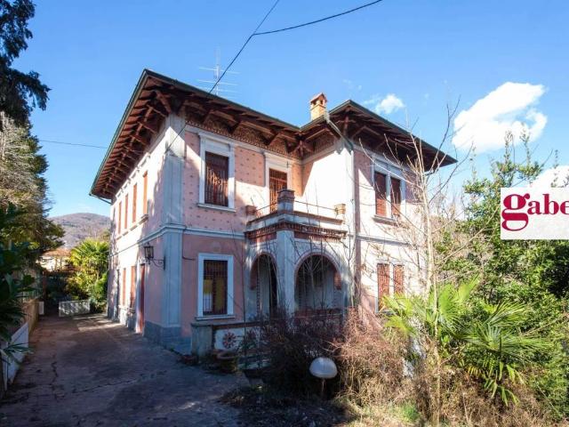 Palazzo in vendita a Olgiate Molgora, Lombardia